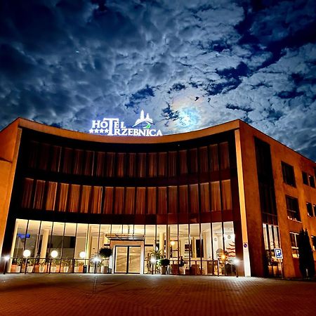 Hotel Trzebnica Eksteriør bilde