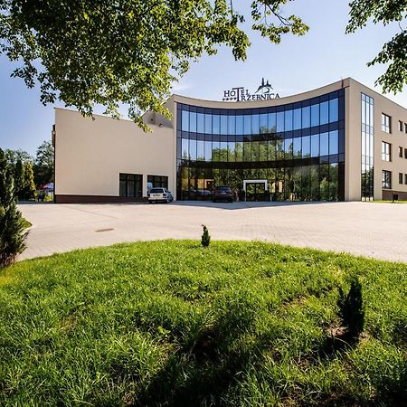 Hotel Trzebnica Eksteriør bilde