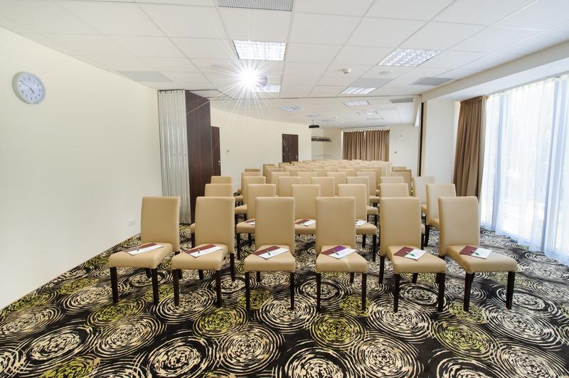 Hotel Trzebnica Eksteriør bilde