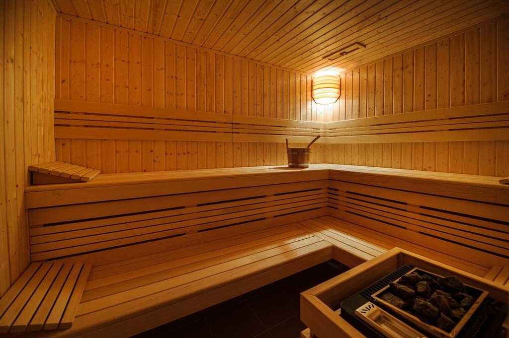 Hotel Trzebnica Eksteriør bilde