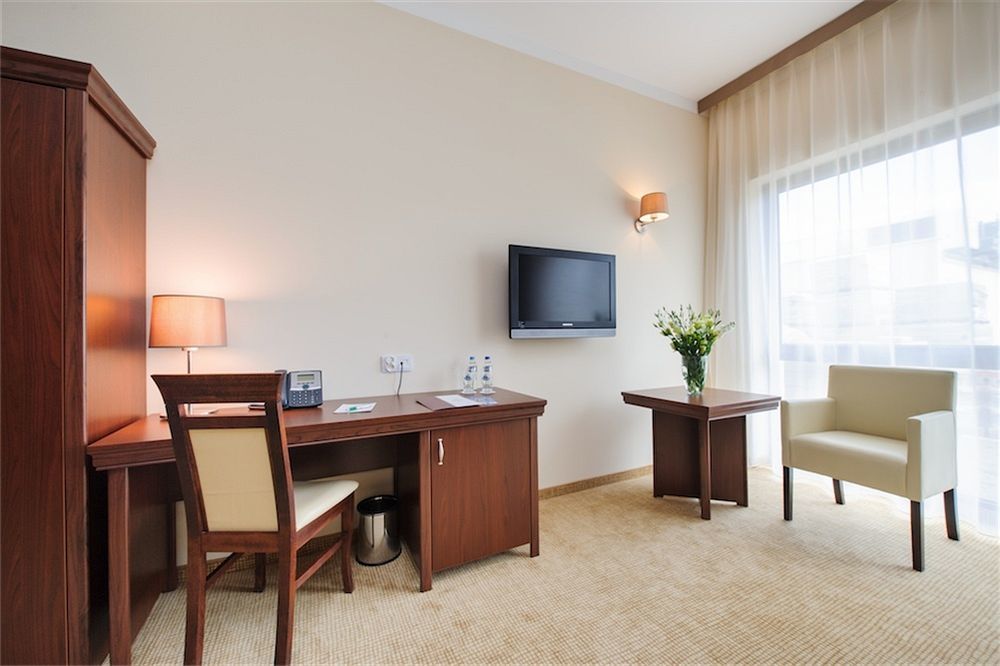 Hotel Trzebnica Eksteriør bilde
