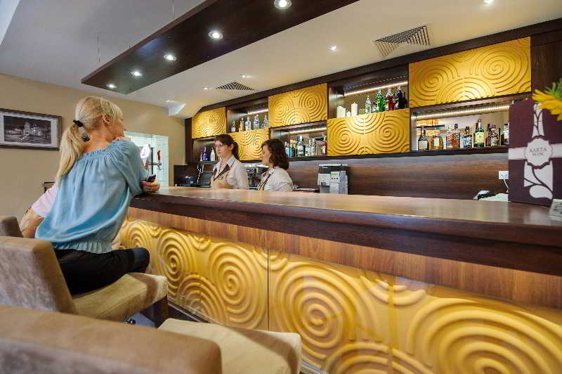 Hotel Trzebnica Eksteriør bilde